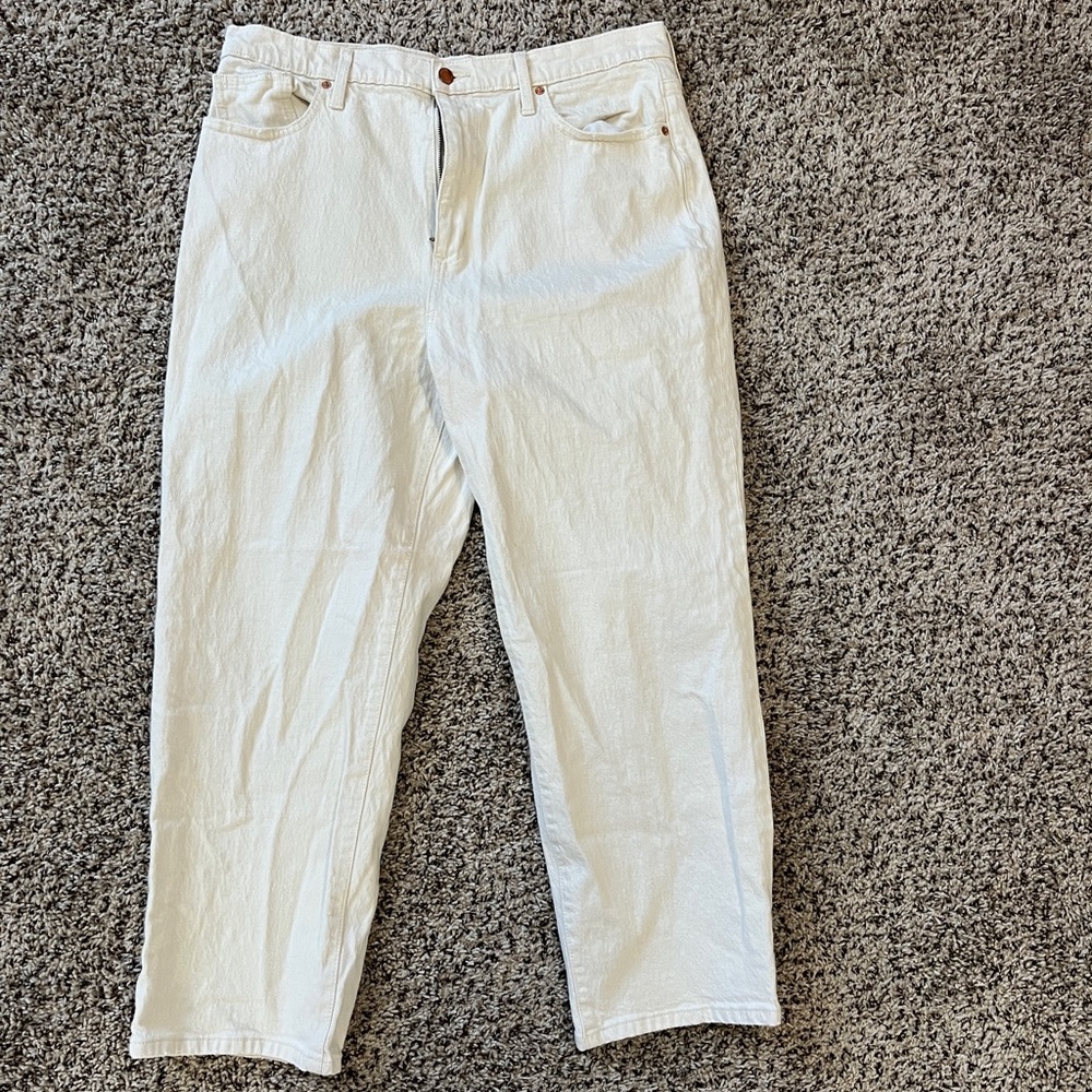 Universal thread, white, size 16